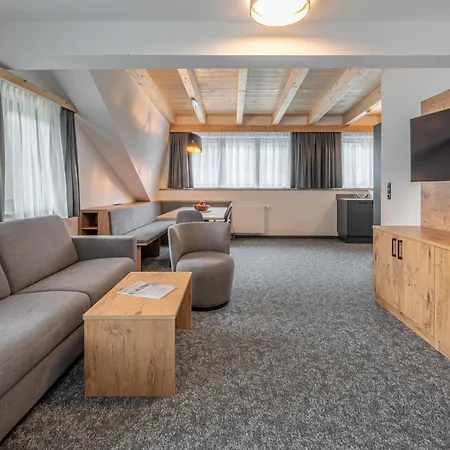 奥特凯撒酒店 招待所 3*