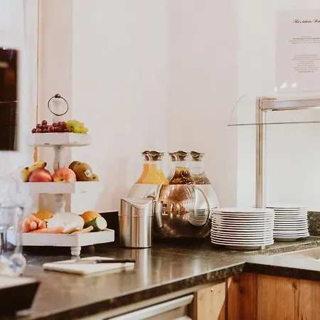 奥特凯撒酒店 招待所 索尔登