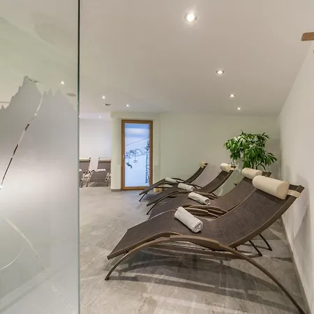 奥特凯撒酒店 招待所 3*