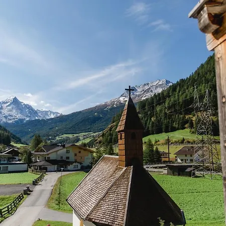 奥特凯撒酒店 招待所 3*